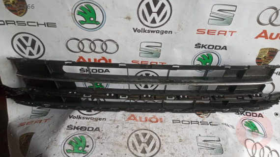 VOLKSWAGEN PASSAT B8 ORTA IZGARA ORJİNAL ÇIKMA PARÇA