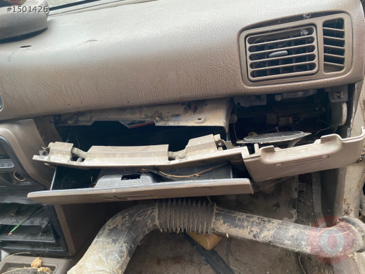Mazda 626 dolu torpido çıkma parça Mısırcıoğlu oto