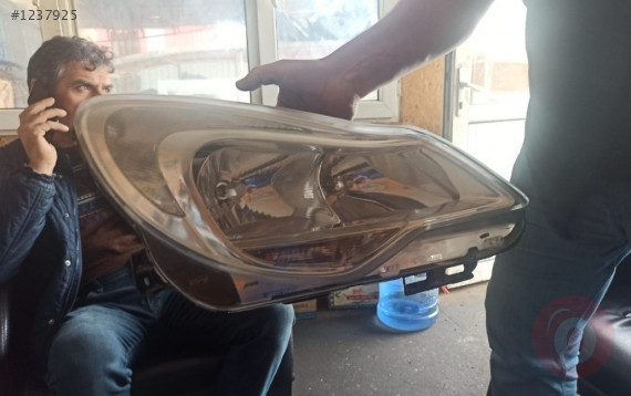 Opel Corsa d sağ far
