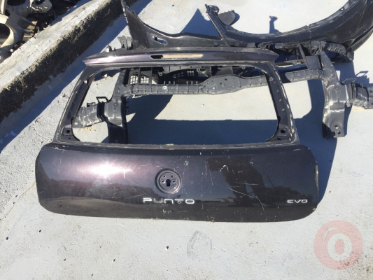 Fiat punto bagaj kapagi