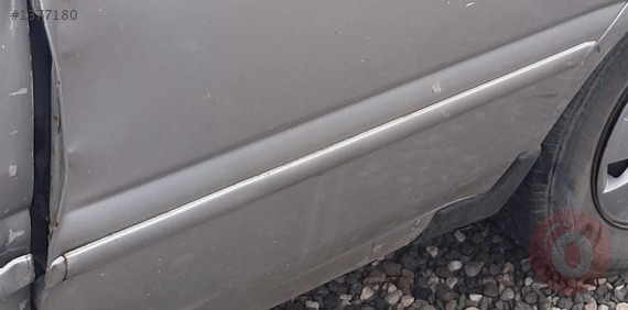 1992 hyundai excel 1.5 karburatörlü çıkma sol arka kapı bant