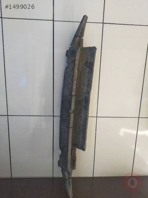 AUDİ Q7 ÖN TAMPON KÖPÜĞÜ 4L0807550