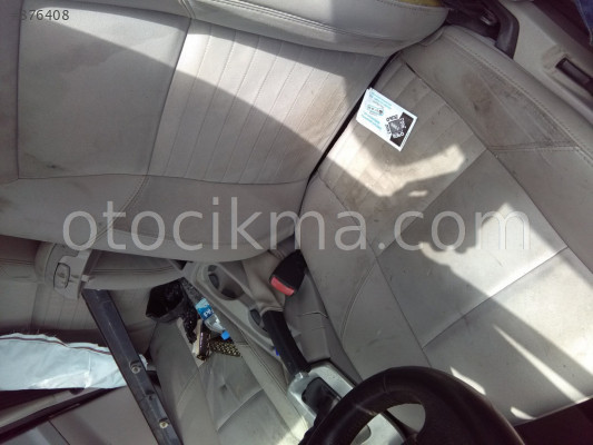 2007 VOLVO S40 HATASIZ ÖN KOLTUKLAR.