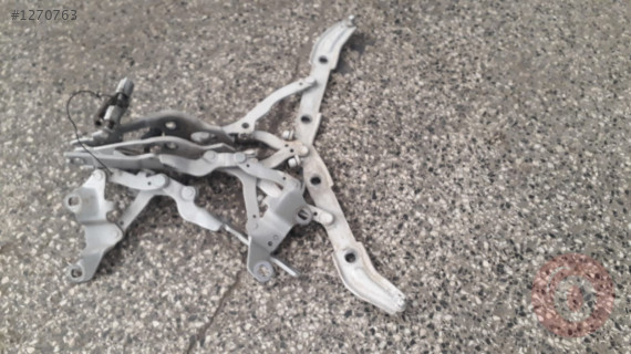 2010 BMW E 90 KAPI KAPUT BAGAJ MENTEŞELERİ TANESİ 300 TL