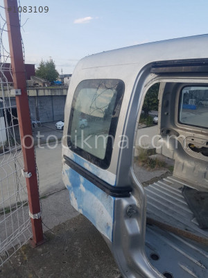 Renault Kangoo Sağ Arka Çamurluk Hatasız Orjinal Çıkma