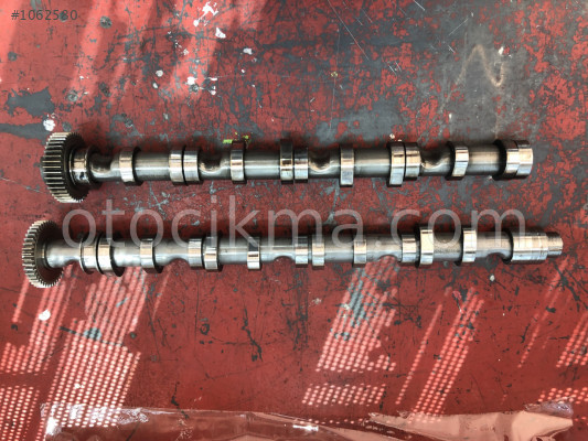 Octavia 1.2 tsi eksantrik dişlisi 04E109088P