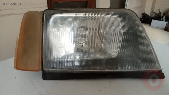 Opel ascona çıkma sağ ön far