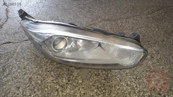 FORD FIESTA SAĞ FAR 2015 LEDLI 1000 TL