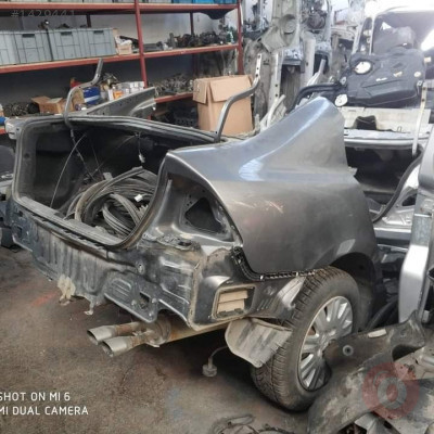 Honda civic çıkma  kesme arka 2007 sonrası