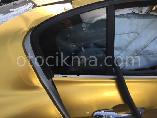 Fiat Egea  Sağ Arka Kelebek Camı hatasız orjinal çıkma