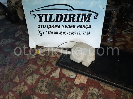 RENAULT MEGAN 2 CAM SU BİDONU