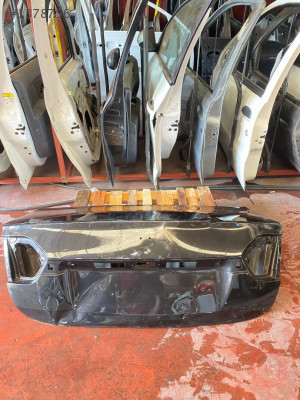 RENAULT FLUENCE CIKMA ORIJINAL ARKA BAGAJ KAPISI