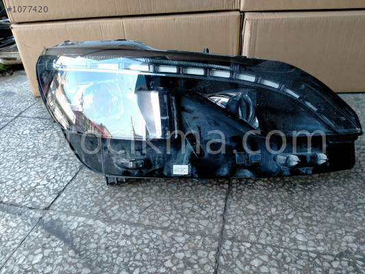 Peugeot 3008 far sağ ön
