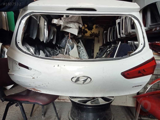 2015-2017 Hyundai i20 arka bagaj kapısı çıkma