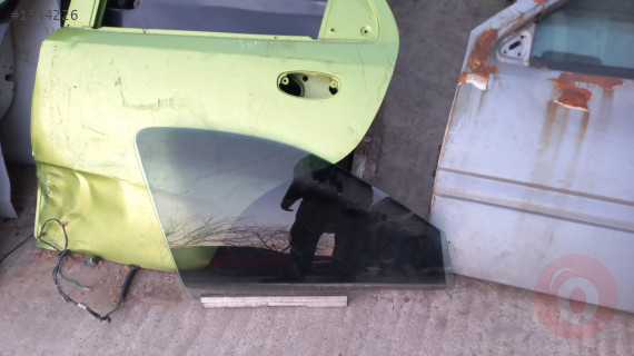 OPEL CORSA B SAĞ ÖN CAM