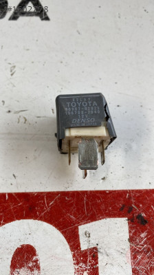 90987-02025 toyota corolla 2008 gri röle