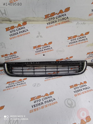 Peugeot Partner Tepee- Berlingo Ön Tampon Orta ızgara 12-19