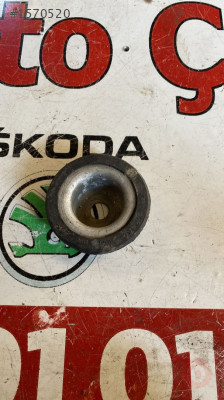1J0412319C volkswagen bora golf 4 ön amortisör üst pulu