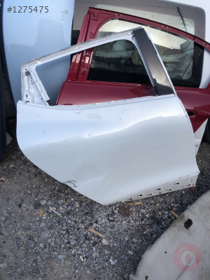 Renault clio sağ arka kapı