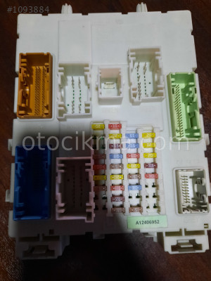 AV6N 14A073 FF Ford focus c max sigorta kutu beyni bilen oto