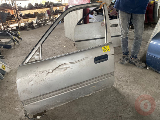 TOYOTA CORONA SOL ÖN KAPI ORJİNAL ÇIKMA 1988-1992 MODEL