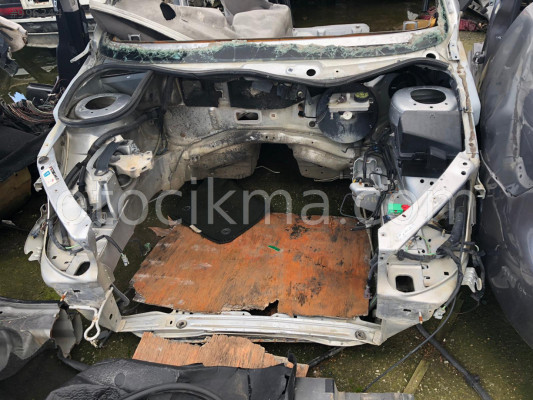 Peugeot 206 Sağ Ön But Beyaz hatasız orjinal çıkma