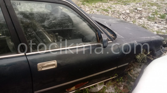 toyota cressida çıkma sağ ön kapı