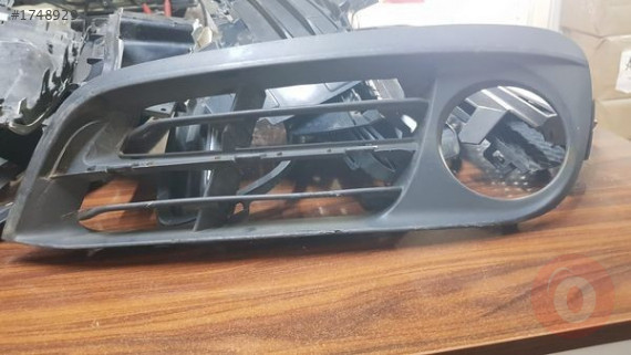 BMW 5 serisi Sağ sis far Kapağı çıkma