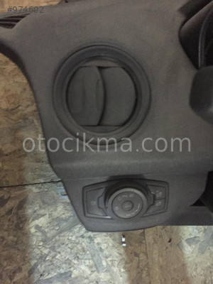 Ford Courier Sol Üfleme Izgarası hatasız orjinal çıkma