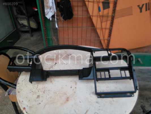 Renault 19 gösterge çerçevesi