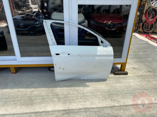 Fiat egea sag ön kapı altdan hasarlı