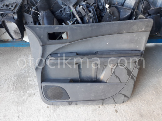 2007 ford focus sağ ön kapı döşemesi