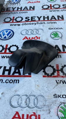 8P0886197 vw golf 5 arka koltuk bağlantı yuvası kapağı