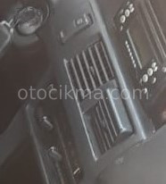 ÇIKMA TOYOTA COROLLA KLİMA ÜFLEME IZGARASI.