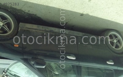 ÇIKMA 2000 NİSSAN PRİMERA SAĞ YAN PANEL.