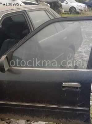 toyota corona 2.0 çıkma sol takım kapı