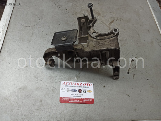 AV2Q-9B470-AC FORD FOCUS 3 MANİFOLT BRAKETİ