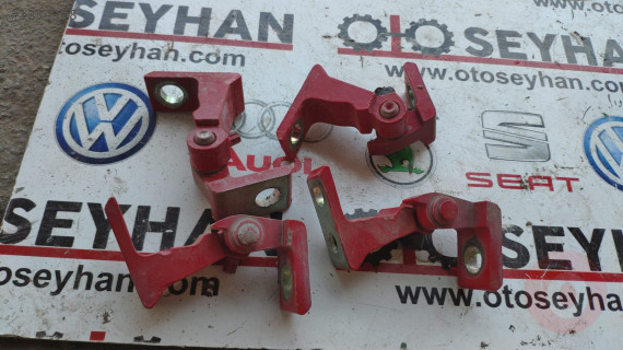 8K0831401J 8K0831402J seat ibiza kapı menteşe