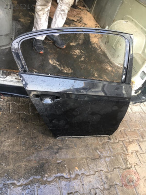 passat sağ arka  kapı çıkma parçalar