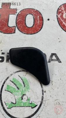 5G0837098A volkswagen golf 7 sağ ön kapı iç kenar kaplaması