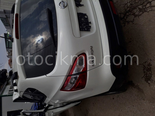 2011 NİSSAN QASHQAİ ÇIKMA KESME ARKA KASA.