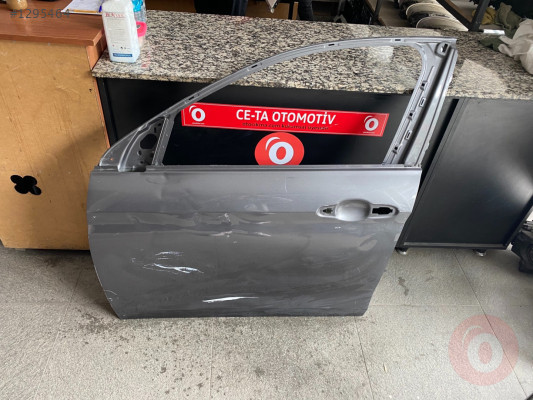 FİAT EGEA SOL ÖN KAPI ÇIKMA ORJİNAL FÜME