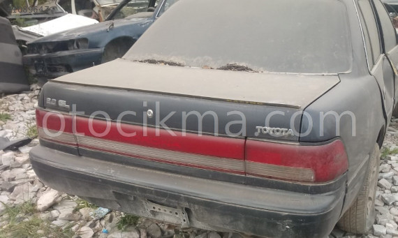 toyota corona 2.0 çıkma dolu bagaj kapağı