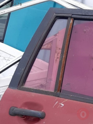 mahindra çıkma sağ arka kelebek camı