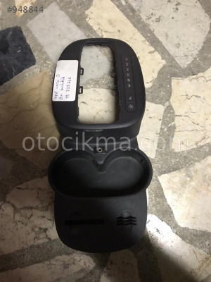 OPEL CORSA D ÖN BARDAKLIK 13229646 ORJİNAL OTO OPEL ÇIKMA