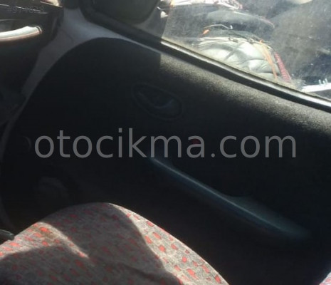 2005 model fiat doblo 1.9 jtd sökme sağ ön kapı döşemesi