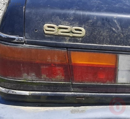 1991 model mazda 929 2.0 çıkma bagaj model yazısı