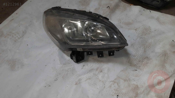 FİAT DOBLO 2015 SAĞ FAR