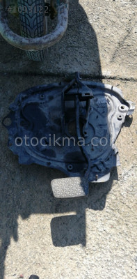 opel corsa c otomatik gaz pedalı