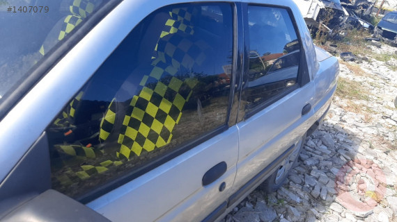 1997 model ford escort çıkma sol ön kapı camı